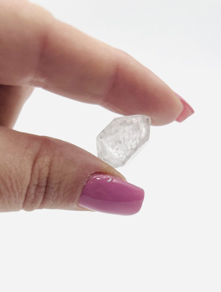 HERKIMERJEV DIAMANT - Dvojno zaključena kamena strela