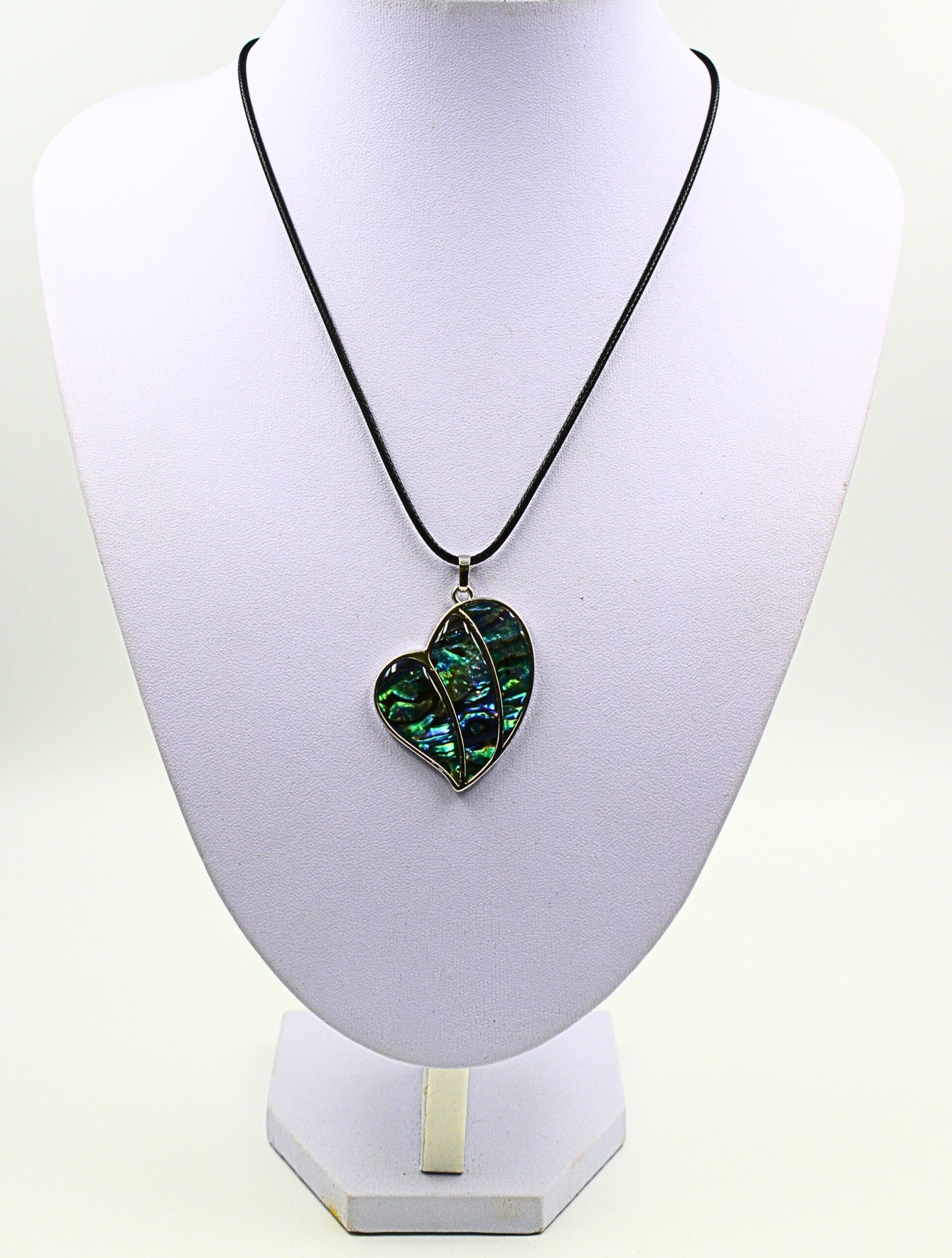 Biserna matica obesek - srce - slika 1