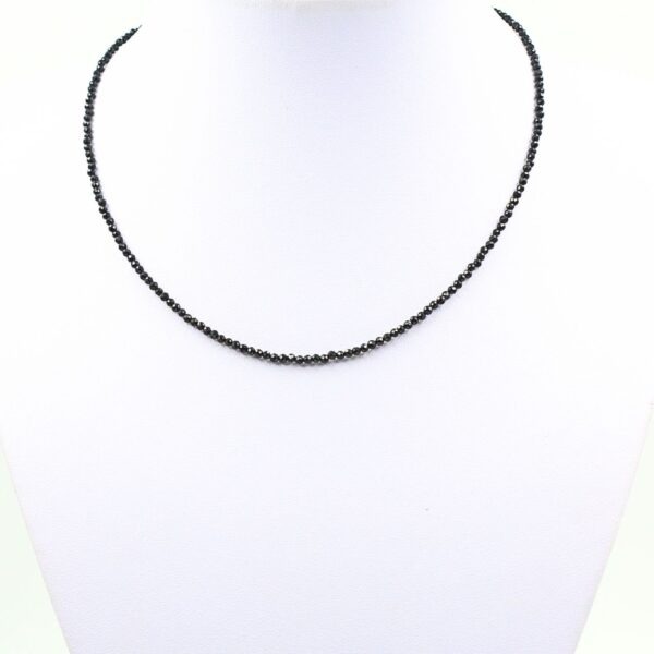 BRUŠENE OGRLICE IZ KRISTALOV