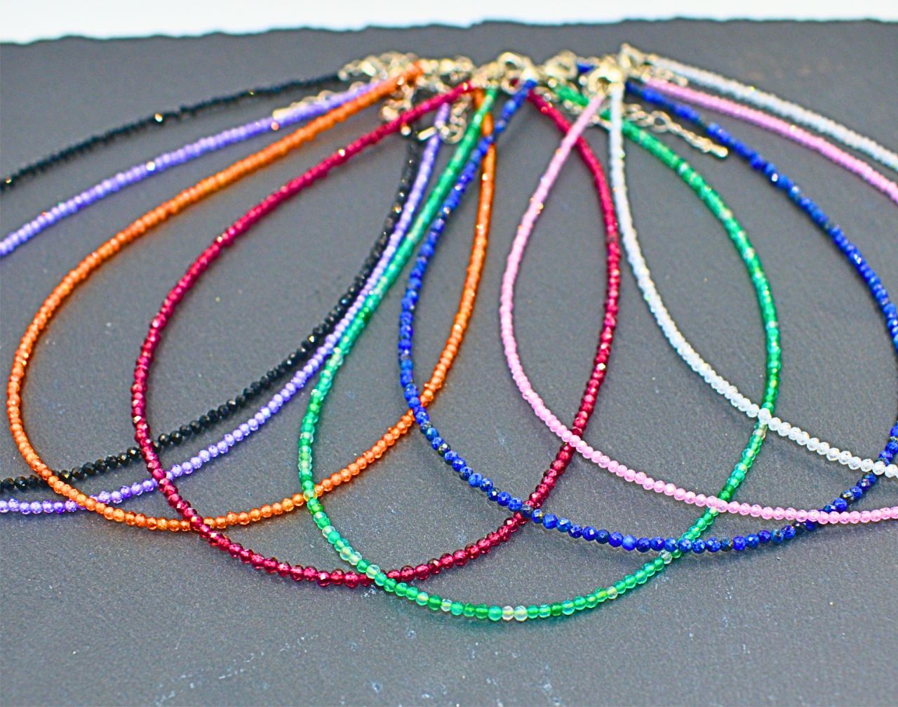 BRUŠENE OGRLICE IZ KRISTALOV - slika 1