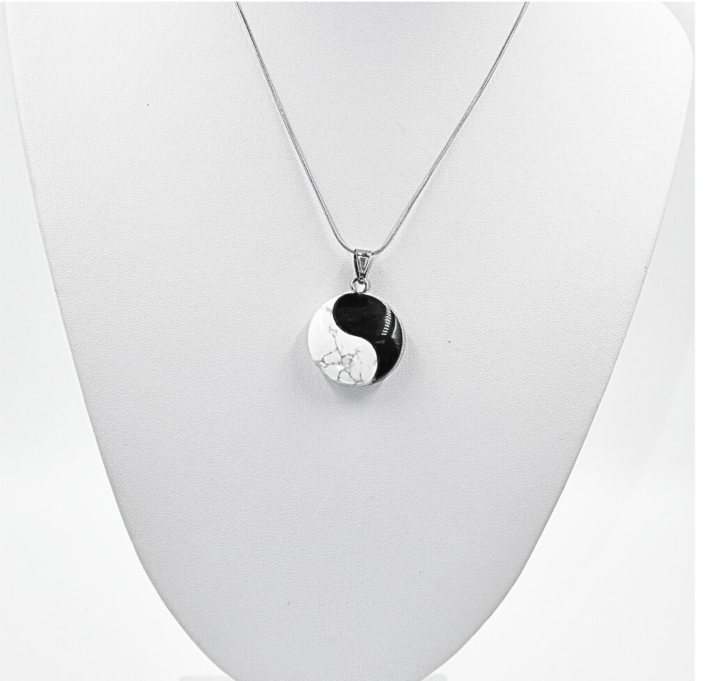 Obesek Yin-Yang